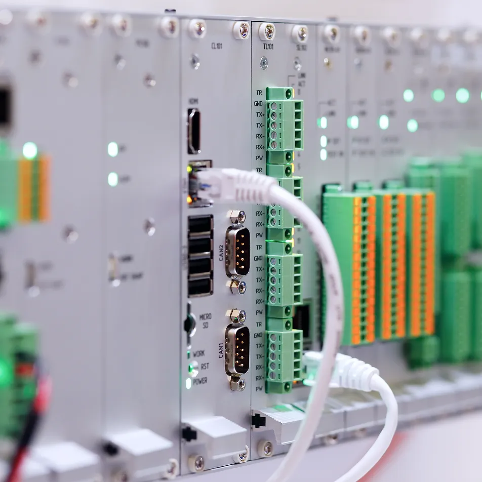 既存設備を活かすPLC・ネットワーク標準化